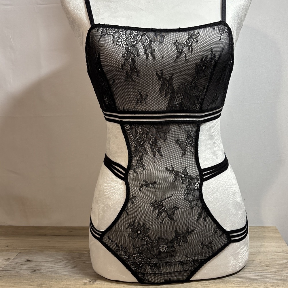Victorias Secret Small Sexy Black Floral Lace Lingerie‎ G String Nightwear Goth